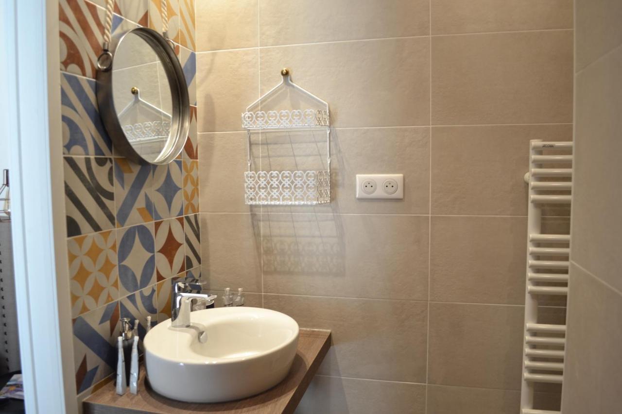 La Romagnolette Bed & Breakfast Saint-Restitut ภายนอก รูปภาพ